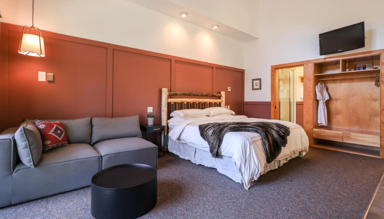 Outland Chalet & Suites Great Smoky Mountains Whittier Bagian luar foto